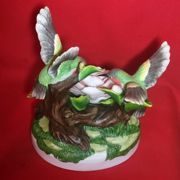 VTG Carlton Cards Hummingbird Music Box Sankyo Plays Beautiful Blue Danube - Picture 5 of 13